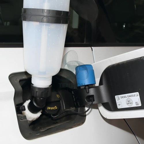 Imbuto Antiriflusso Per AdBlue Con Attacco A 45°