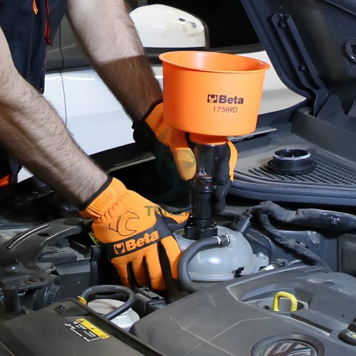 Imbuto Con Attacchi Rapidi Per Liquido Refrigerante