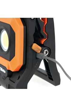 Faretto Led Ricaricabile A Pinza Orientabile 1600Lm 2